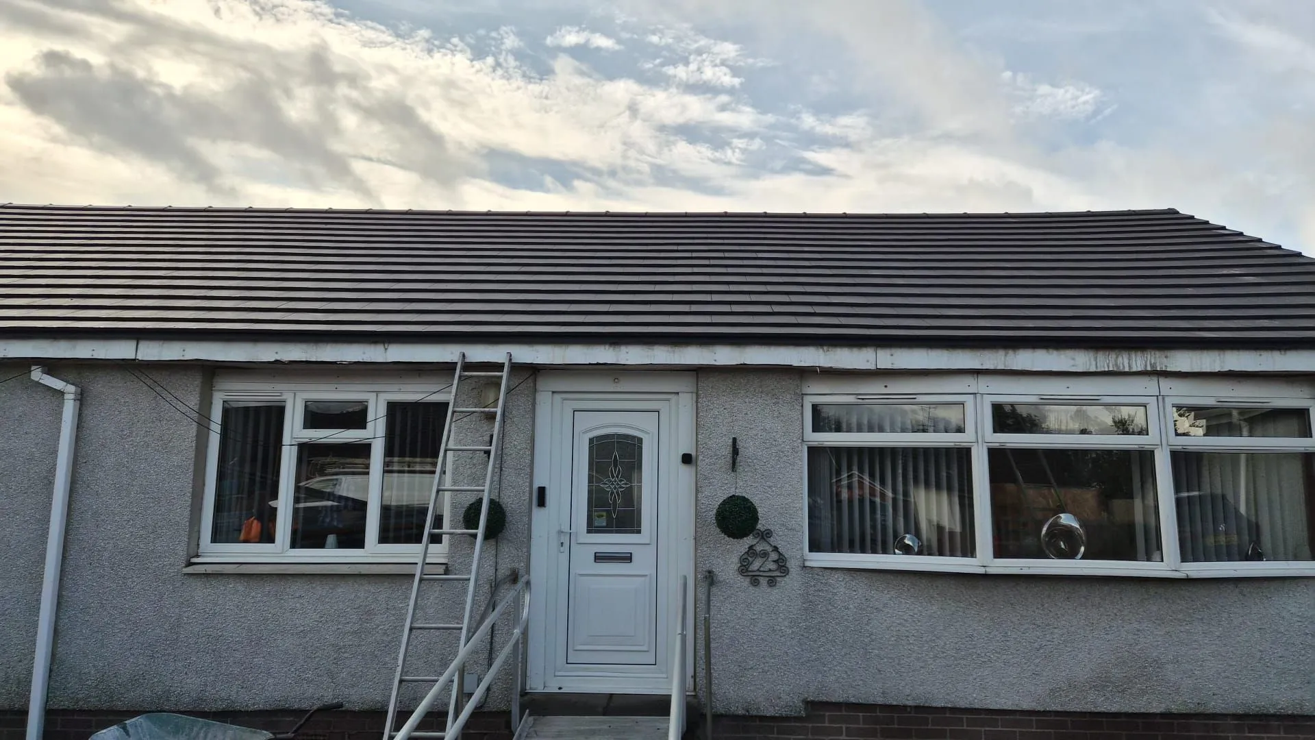 Completed new tile roof on a semi-detached bungalow in Lochgelly, Fife
